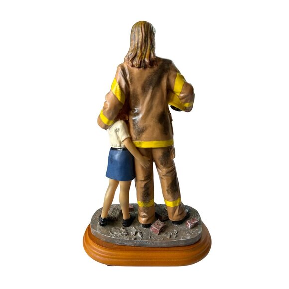 Safe From Harm Red Hats of Courage LIMITED 2 of 602 Little Girl Vanmark 8.5” - Picture 5 of 8